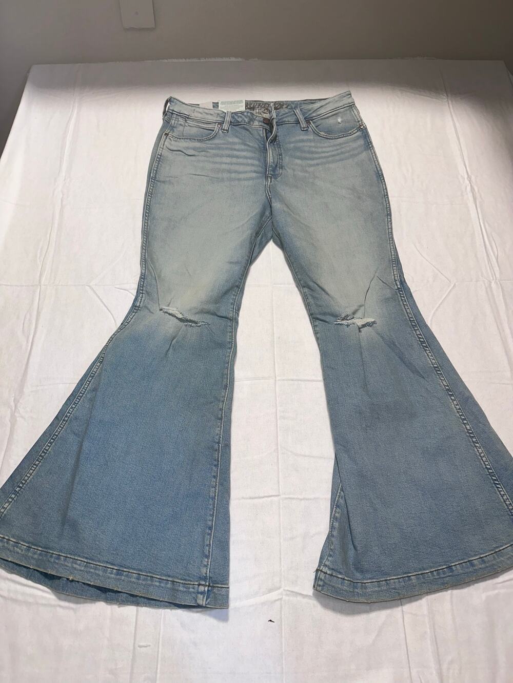 Wrangler Retro High Rise Flare Jeans Women's 32x32 Trumpet Bell Bottom Cowgirl